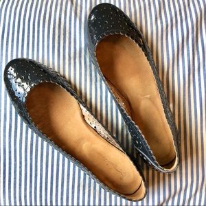 Boden Patent Laser Cut Scalloped Flats Navy EU 38